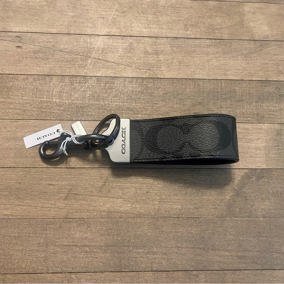 Coach Loop Keychain Fob Bag Charm In Signature Canvas - Picture 6 of 9